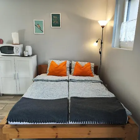 A Apartament *